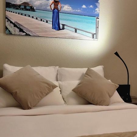 Apartment Mit Balkon Am Rhein โคเบลนซ์ ภายนอก รูปภาพ