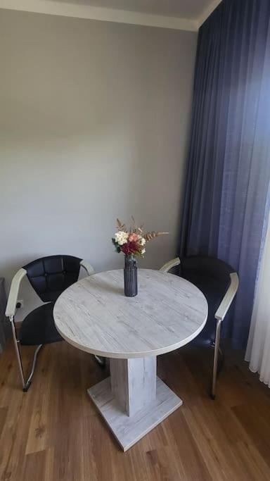 Apartment Mit Balkon Am Rhein โคเบลนซ์ ภายนอก รูปภาพ