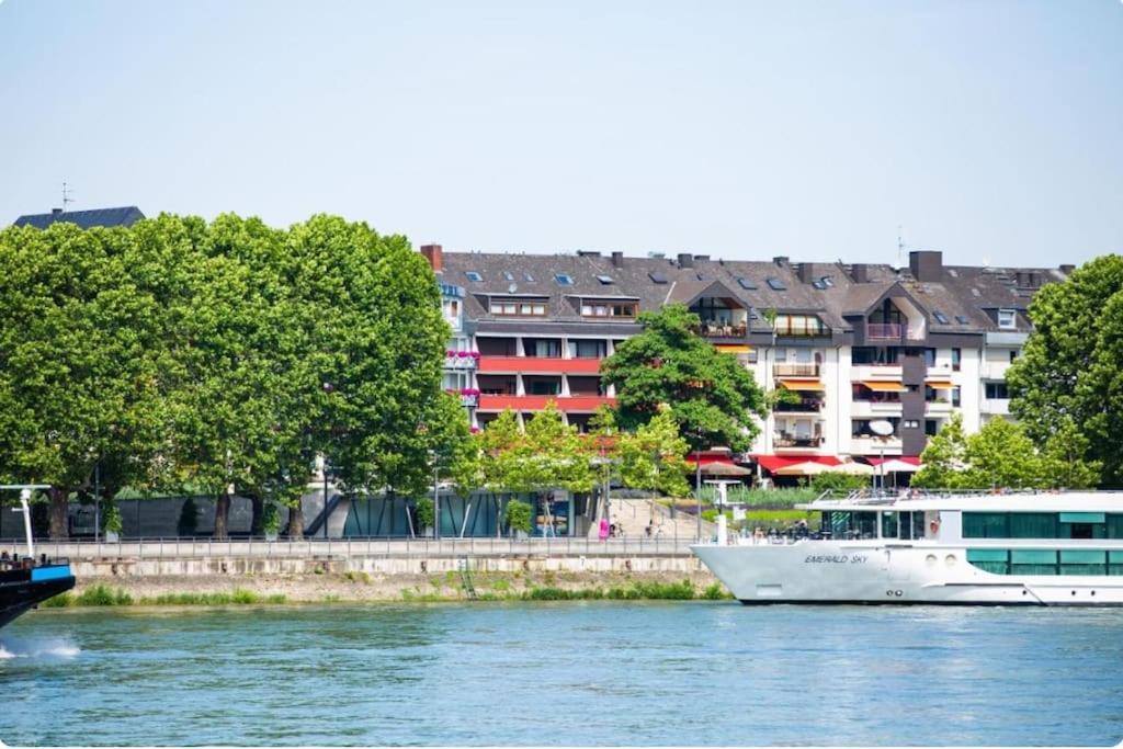 Apartment Mit Balkon Am Rhein โคเบลนซ์ ภายนอก รูปภาพ